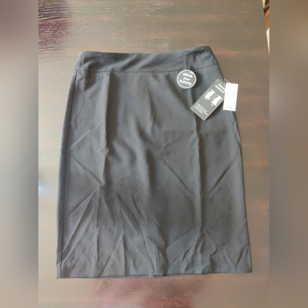 NWT Dressbarn Black Slimming Sensations Women's Skirt - Size 6